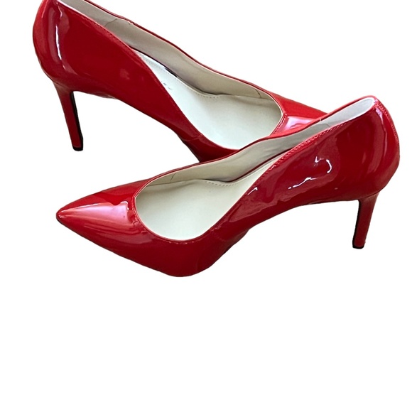 Shoes - Picture 4 of 5